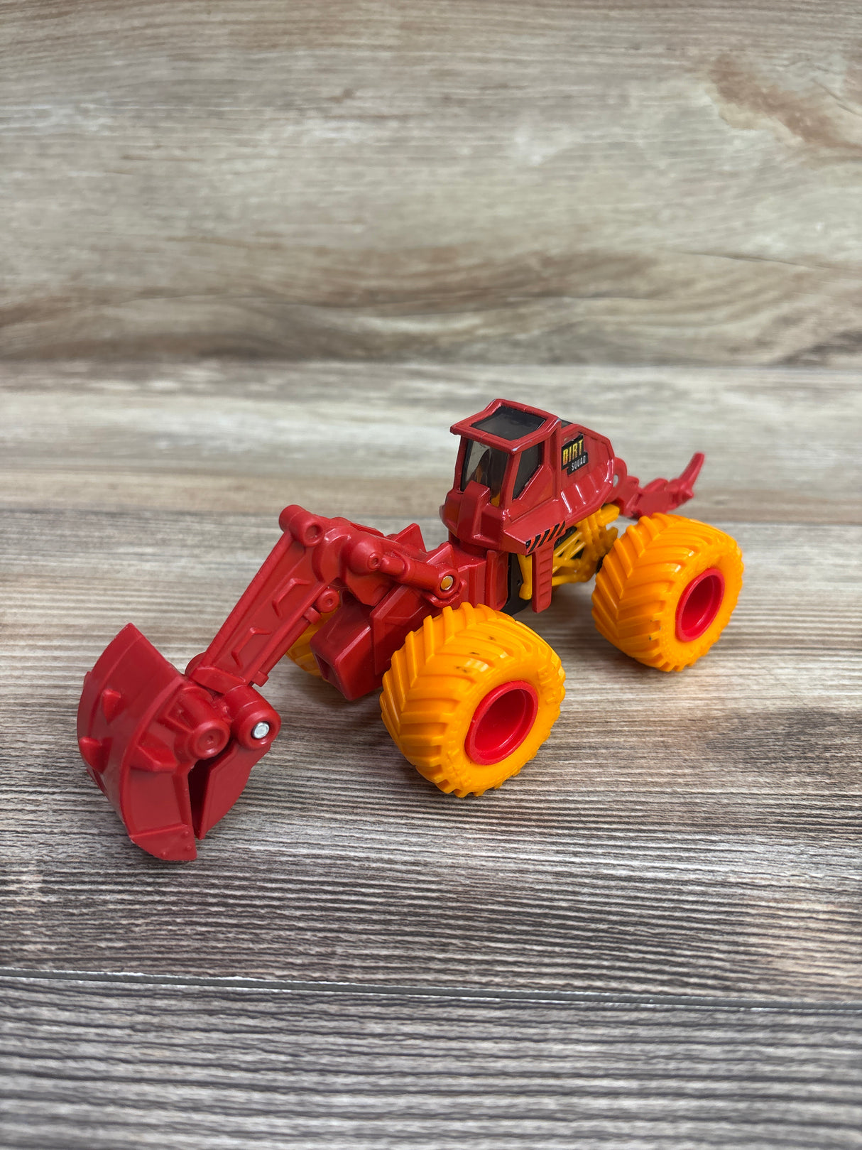 Monster Jam 1:64 Scale Dirt Squad Dugg Excavator Truck