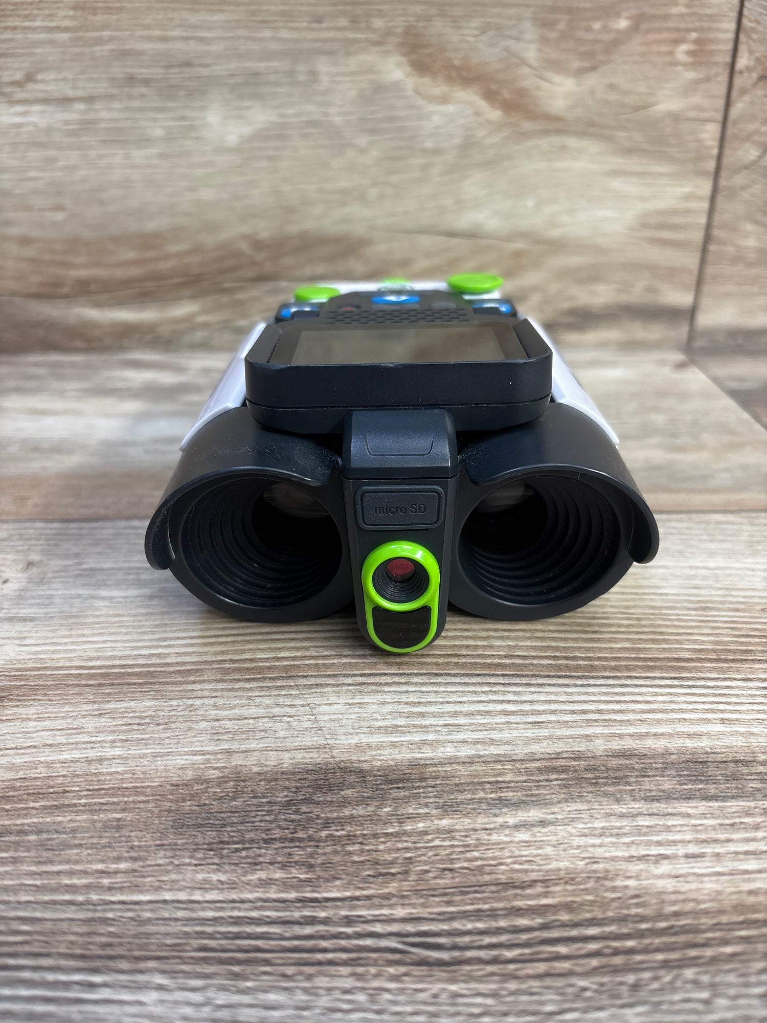 LeapFrog Magic Adventures Binoculars with Screen Capture & Night Vision