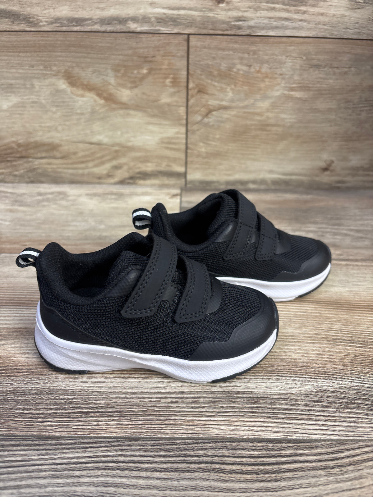 Athletic Works Mesh Jogger Sneakers Black sz 6c