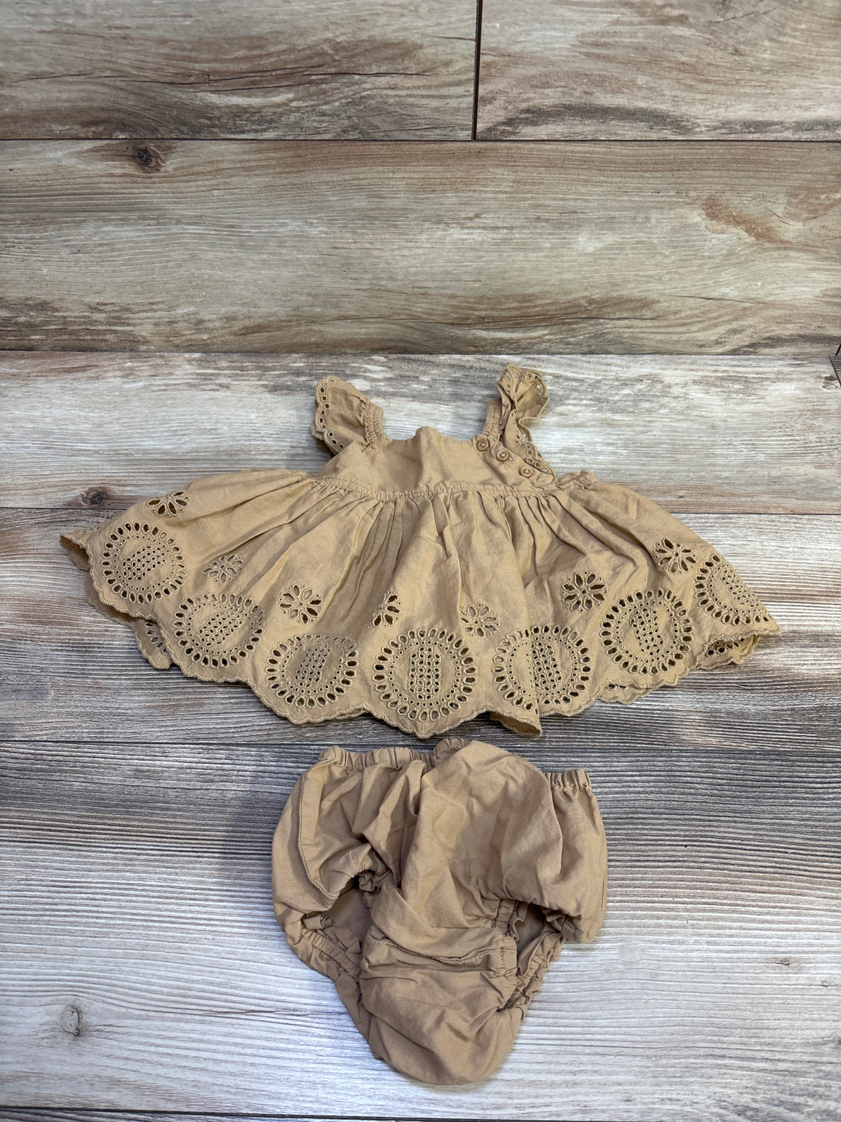 Baby Gap 2pc Eyelet Dress & Bloomers Set Brown sz 6-12m