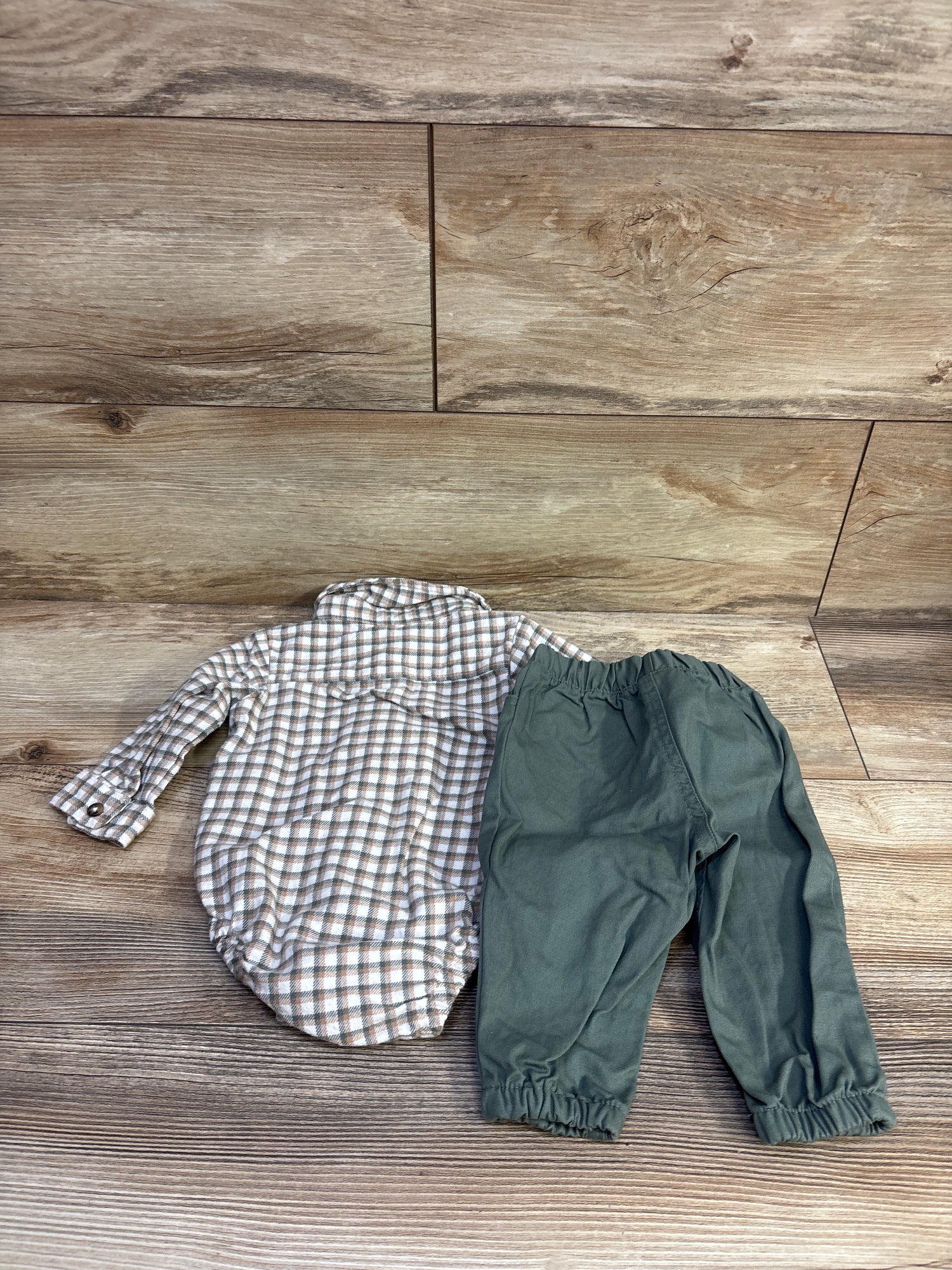 Just One You 2pc Flannel Bodysuit & Pants Set Beige sz 6m
