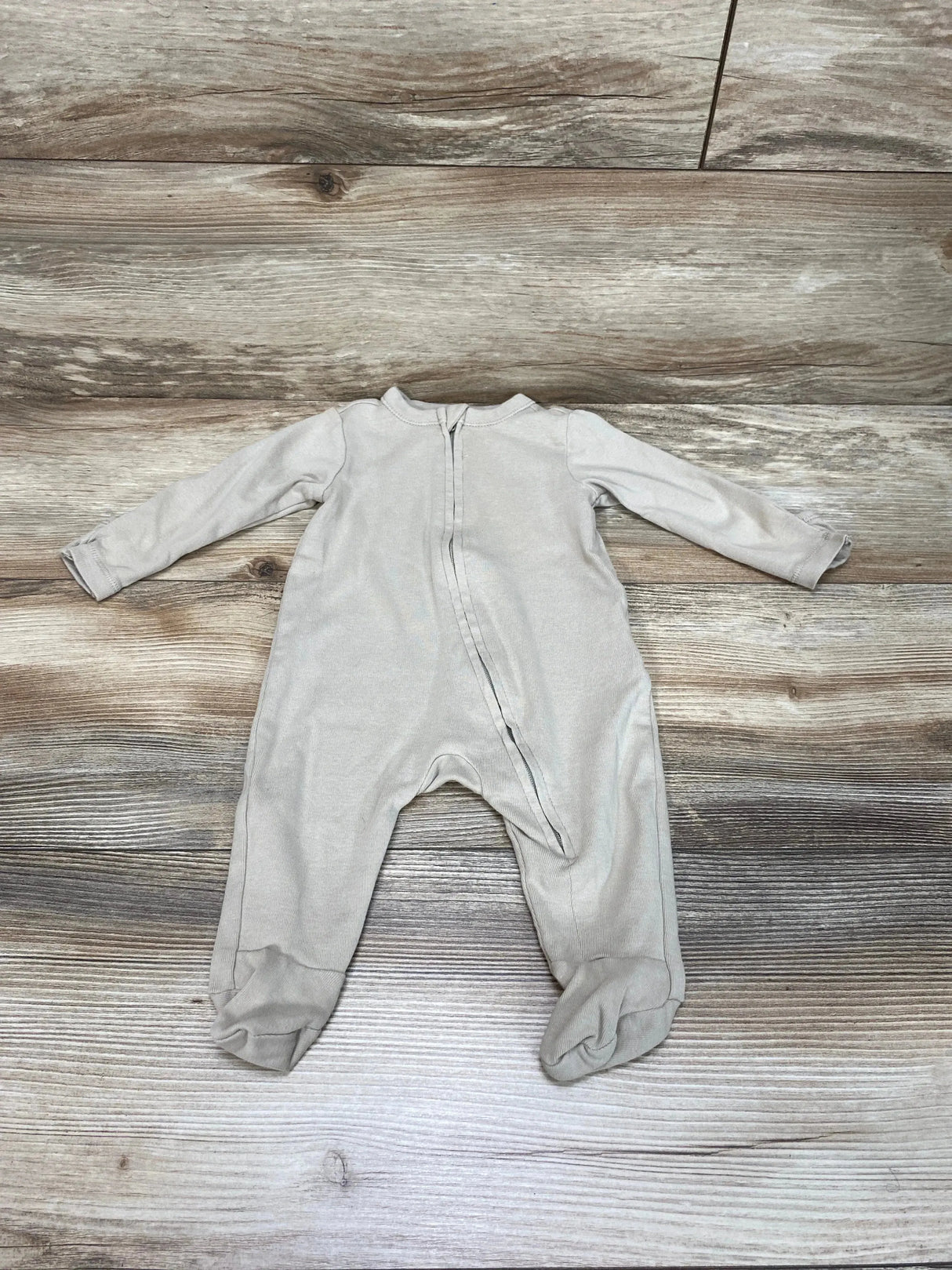 Old Navy Solid Sleeper Beige sz 0-3m