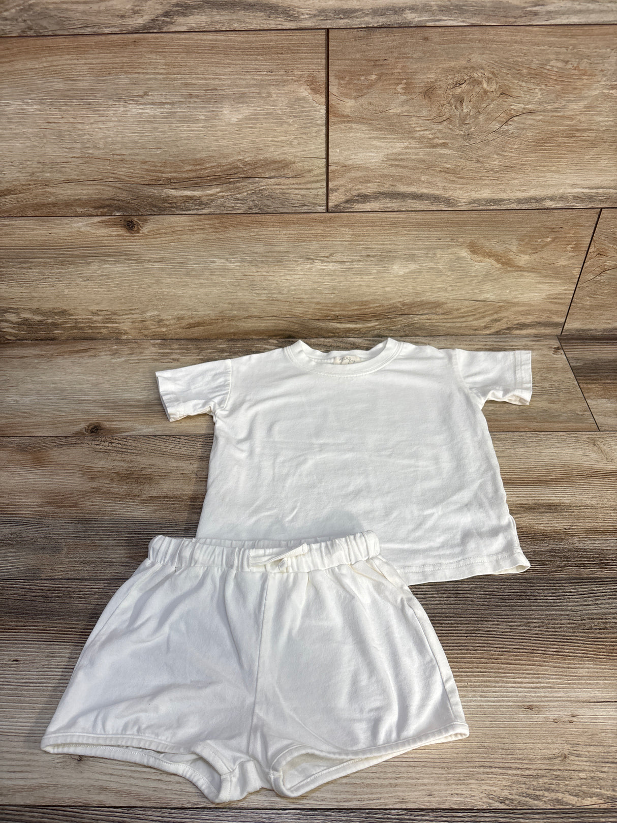 Atlas Grey 2pc Organic Shirt & Shorts Set White sz 18-24m