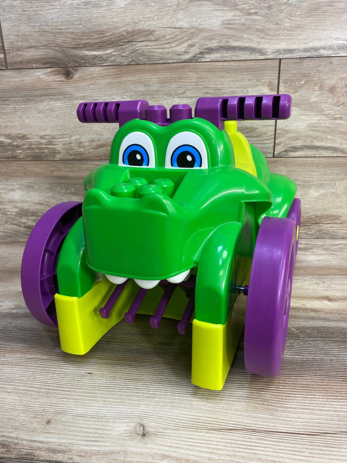 Mega Bloks Ride N' Chomp Croc Ride On