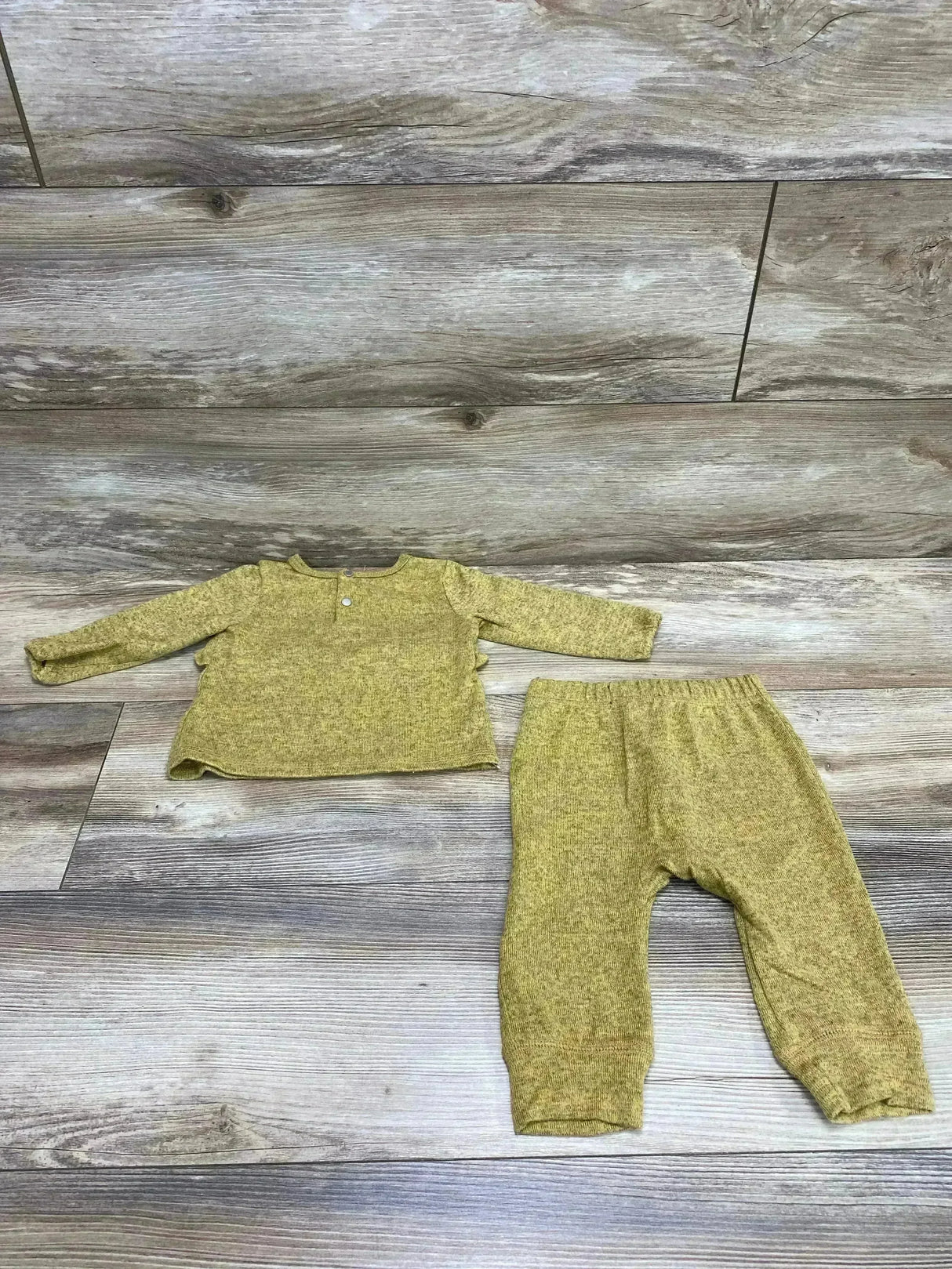 7 For All Mankind 2pc Shirt & Pants Yellow sz 6-9m - Me n Mommy To Be