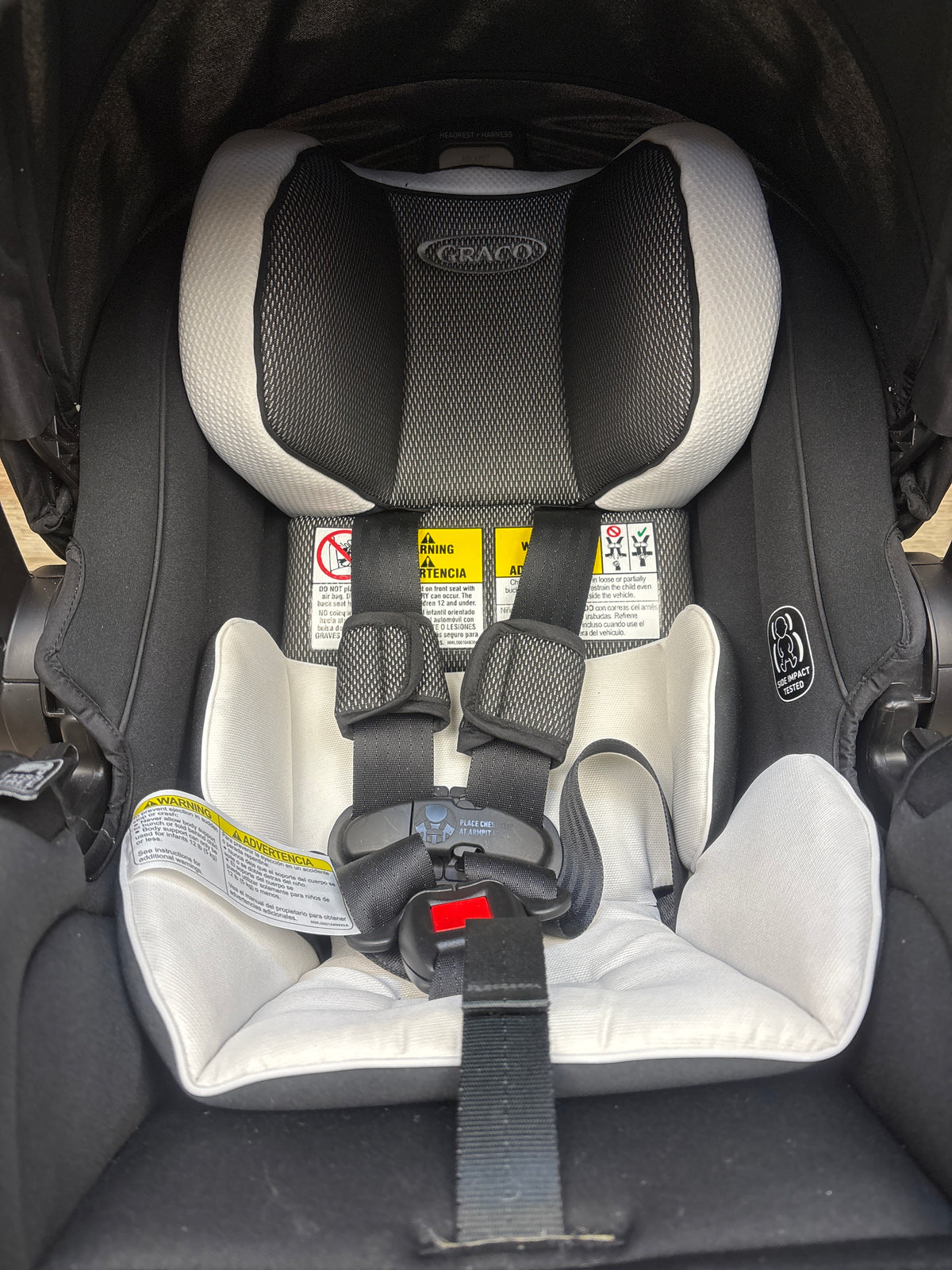 Graco SnugRide SnugFit DLX Car Seat
