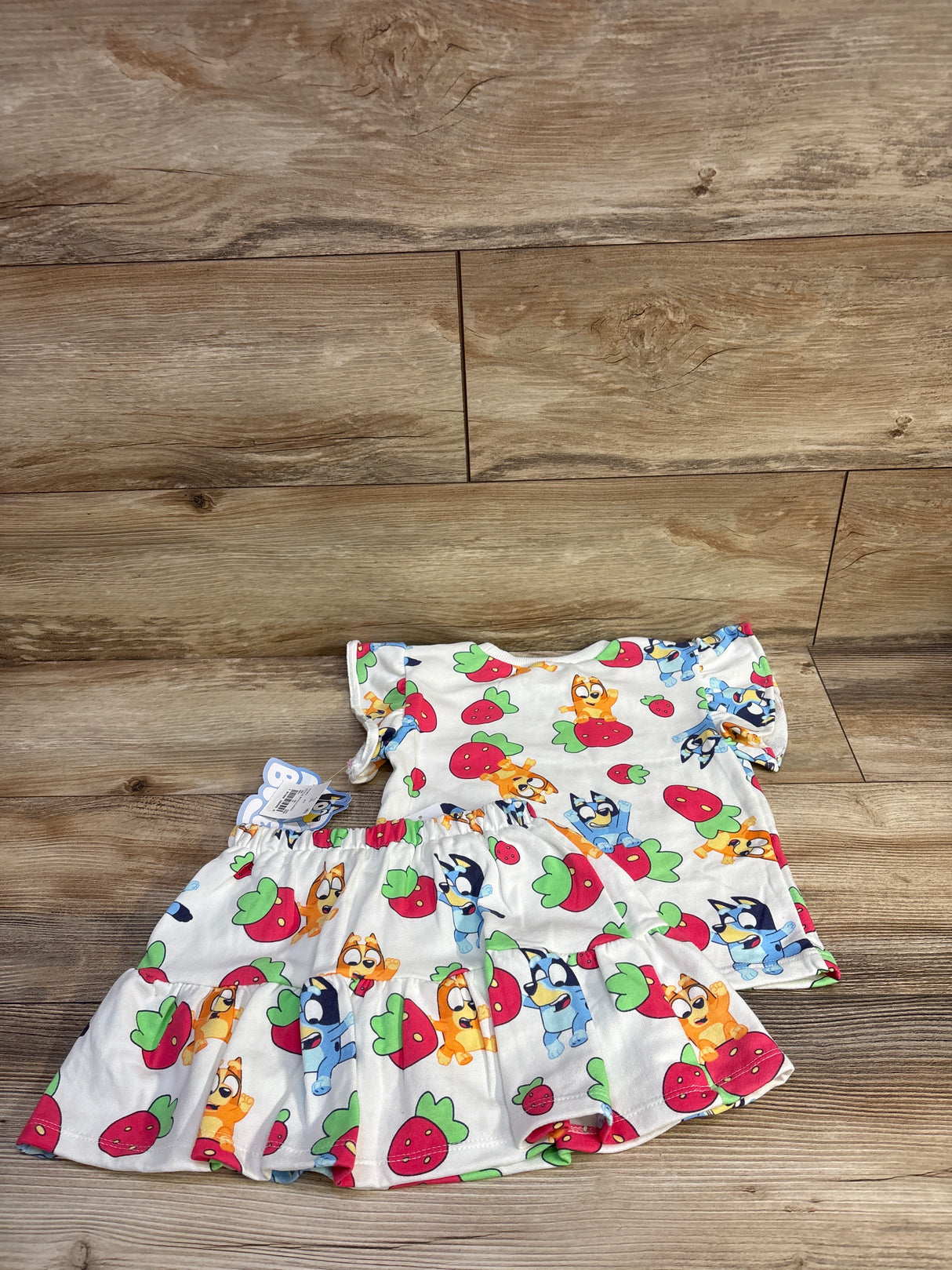 NEW Bluey 2pc Bluey Strawberry Top & Skort Set White sz 4T