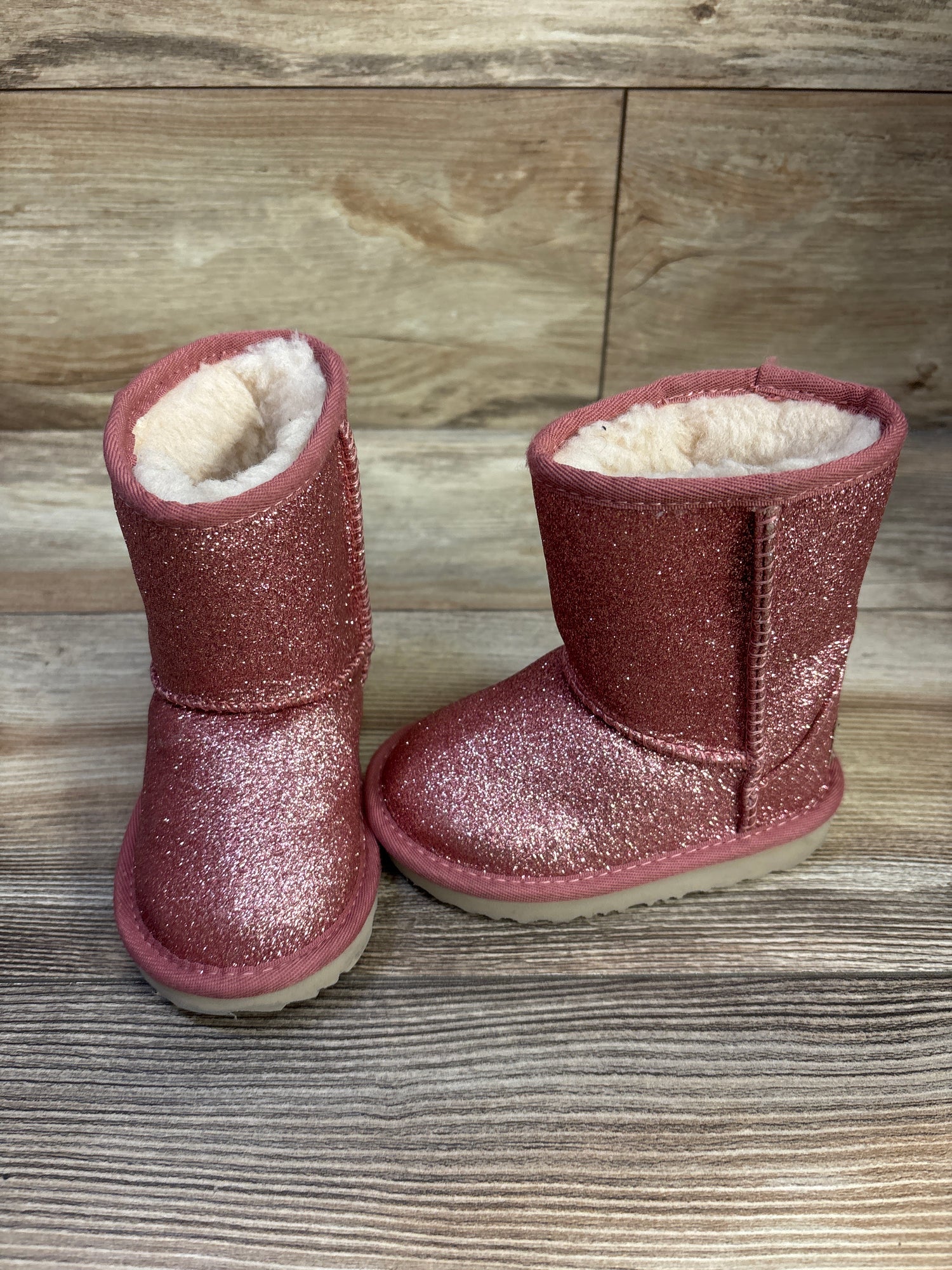 UGG Classic II Glitter Boots Pink sz 6c