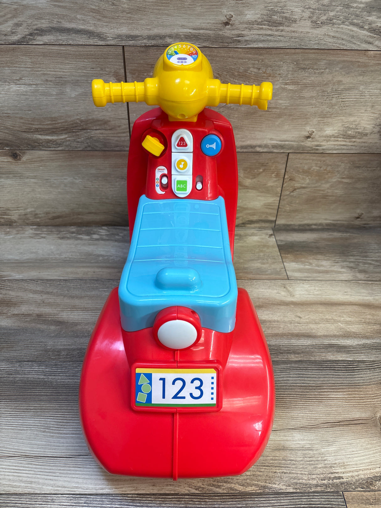 Fisher Price Laugh & Learn Smart Stages Scooter