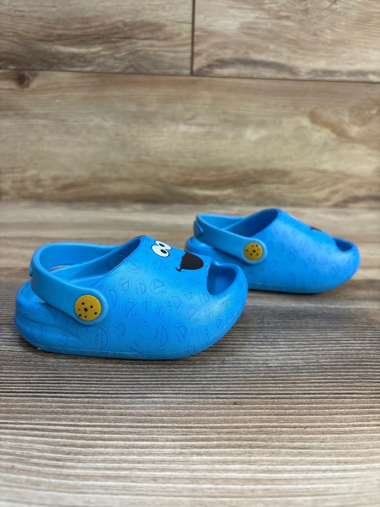 GroundUp Cookie Monster Sandals Blue sz 4c