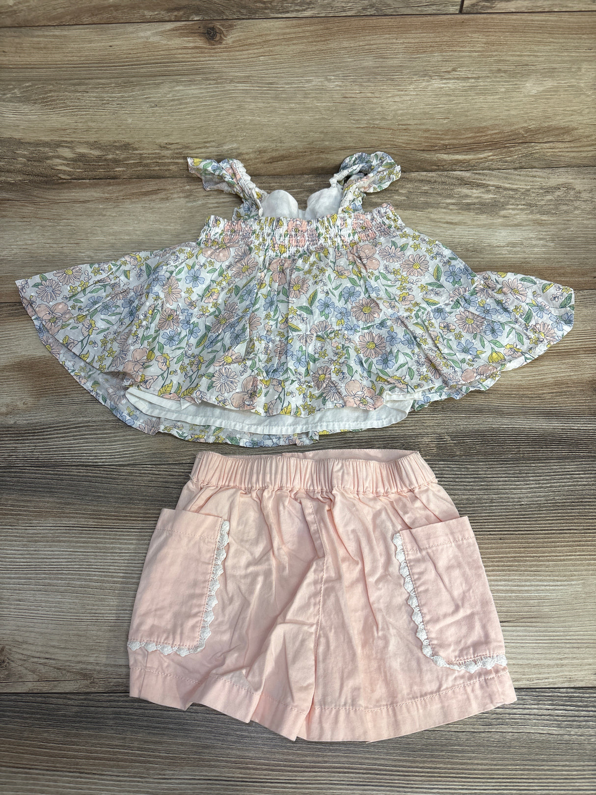 Isaac Mizrahi 2pc Floral Top & Shorts White sz 2T