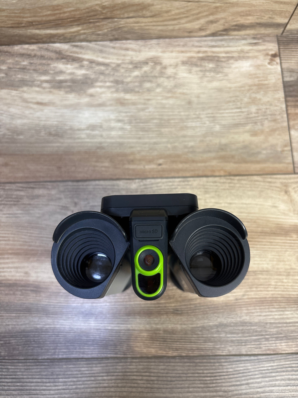 LeapFrog Magic Adventures Binoculars with Screen Capture & Night Vision