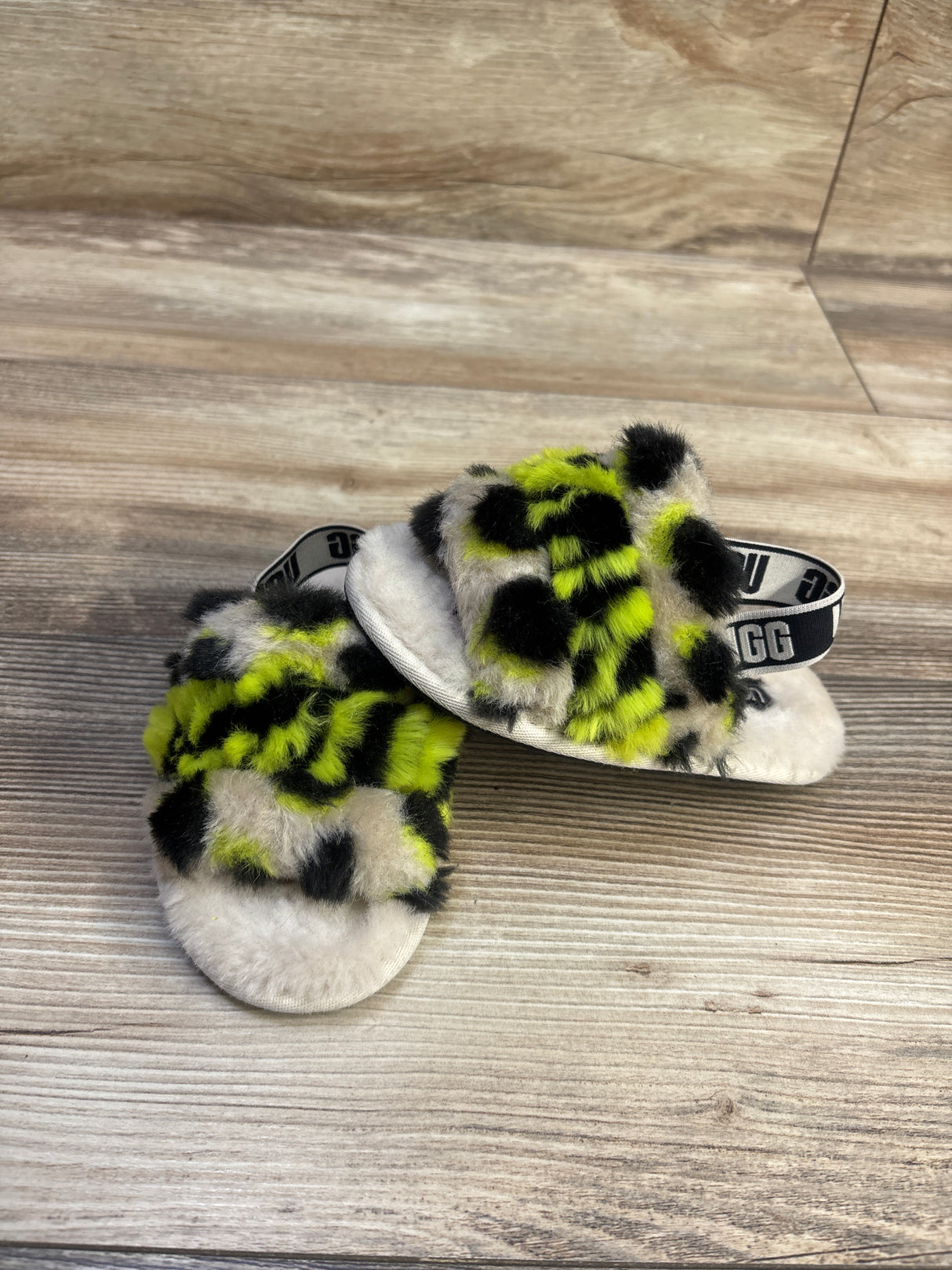 Ugg Fluff Yeah Slides in Animalia Beige sz 9c