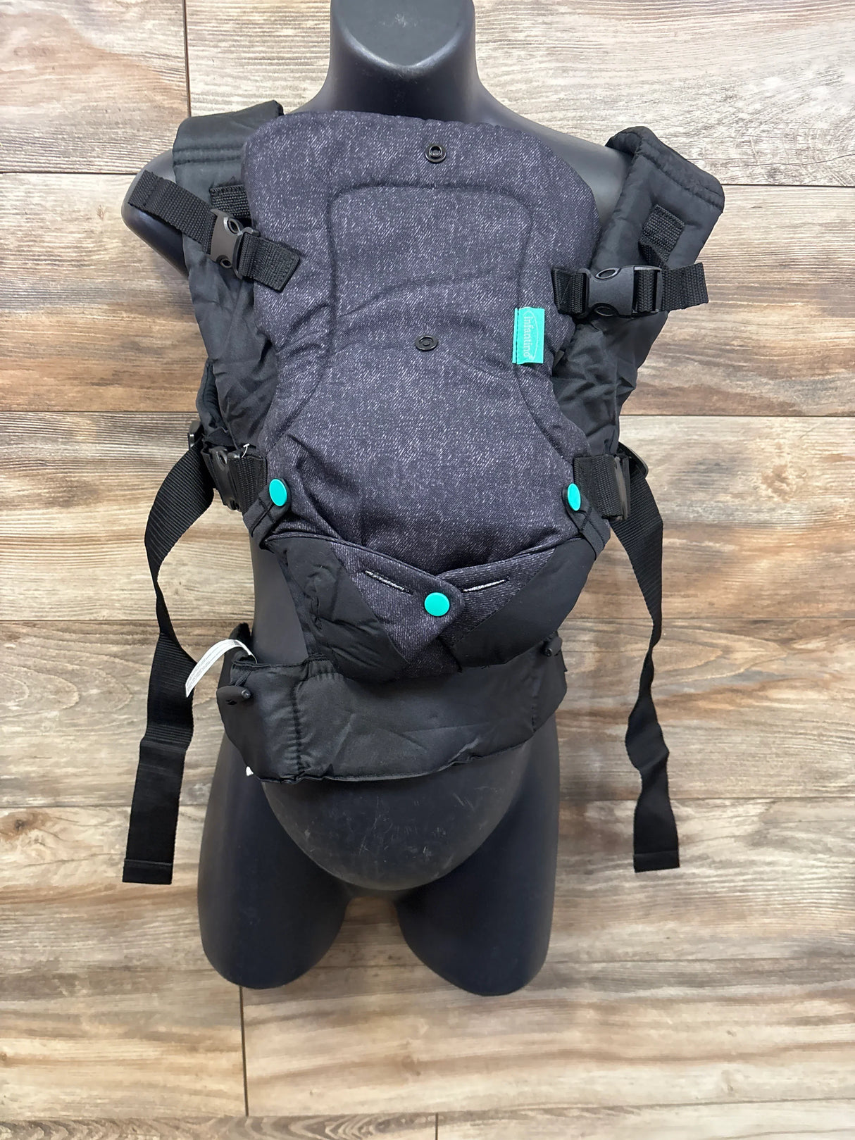 NEW Infantino Flip 4-In-1 Convertible Baby Carrier 8-32lbs