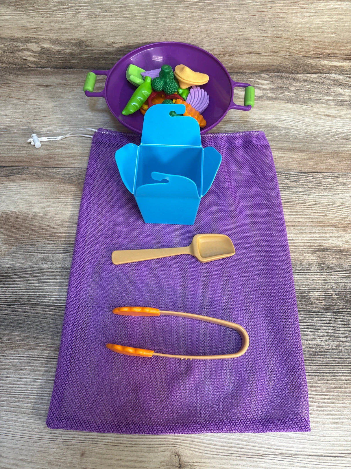 Learning Resources New Sprouts Stir Fry Set 17pc