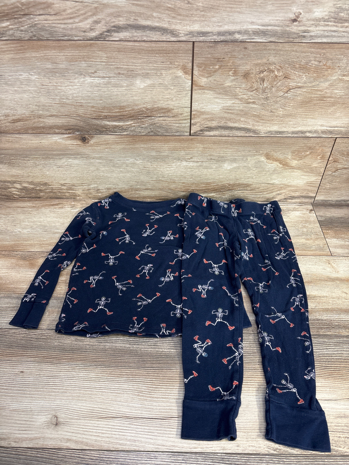Old Navy 2pc Skeleton Pajama Set Navy sz 5T