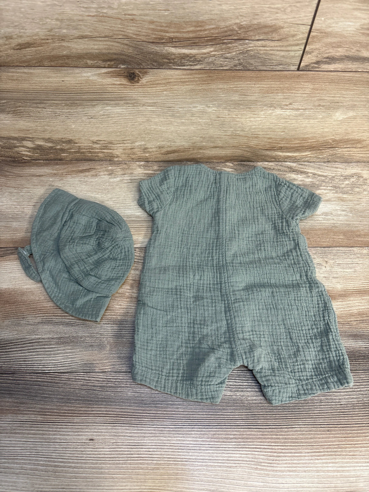 Just One You 2pc Gauze Romper & Hat Set Olive sz 6m