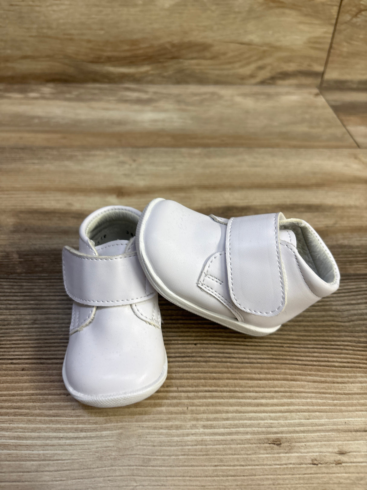 Alegria Kids Patent Leather First Walker shoes White sz 2/3c