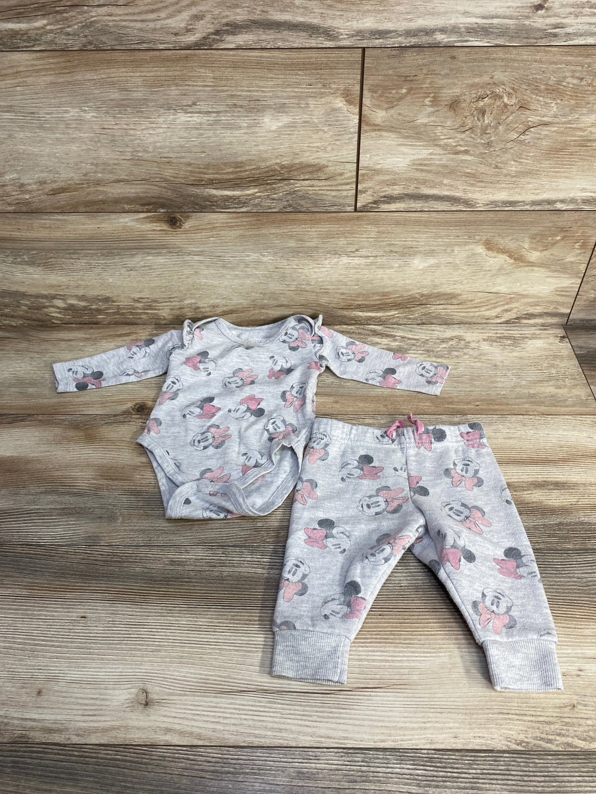 Disney Baby Minnie Mouse Bodysuit & Pants Grey sz 6m - Me n Mommy To Be