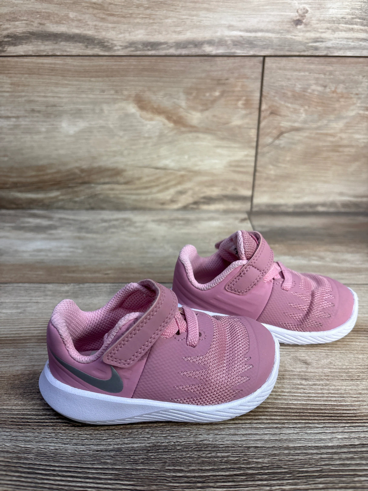 Nike Star Runner 'Pink Silver' Sneakers sz 4c