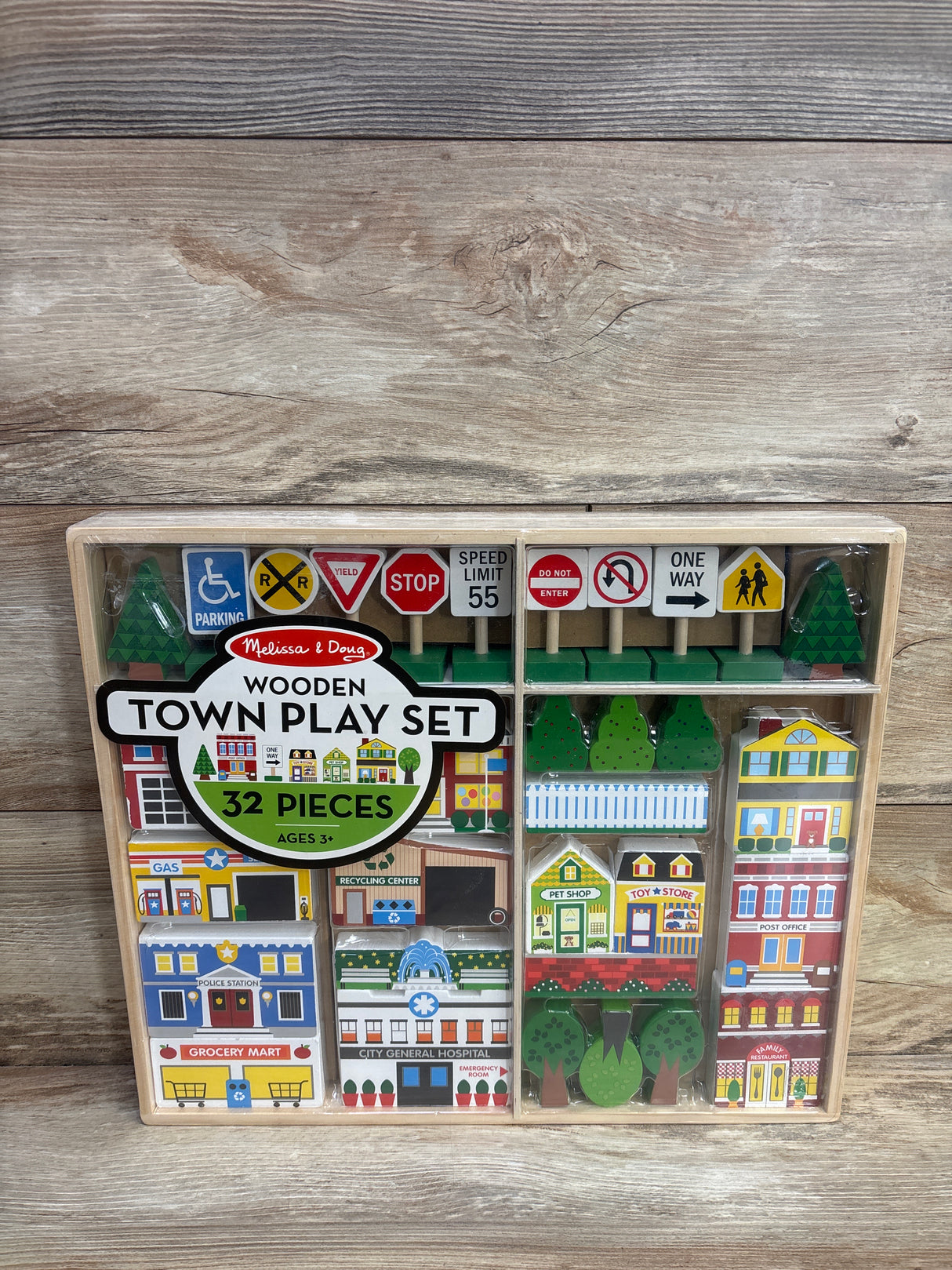 NEW Melissa & Doug Wooden Town Play Set With Storage Tray