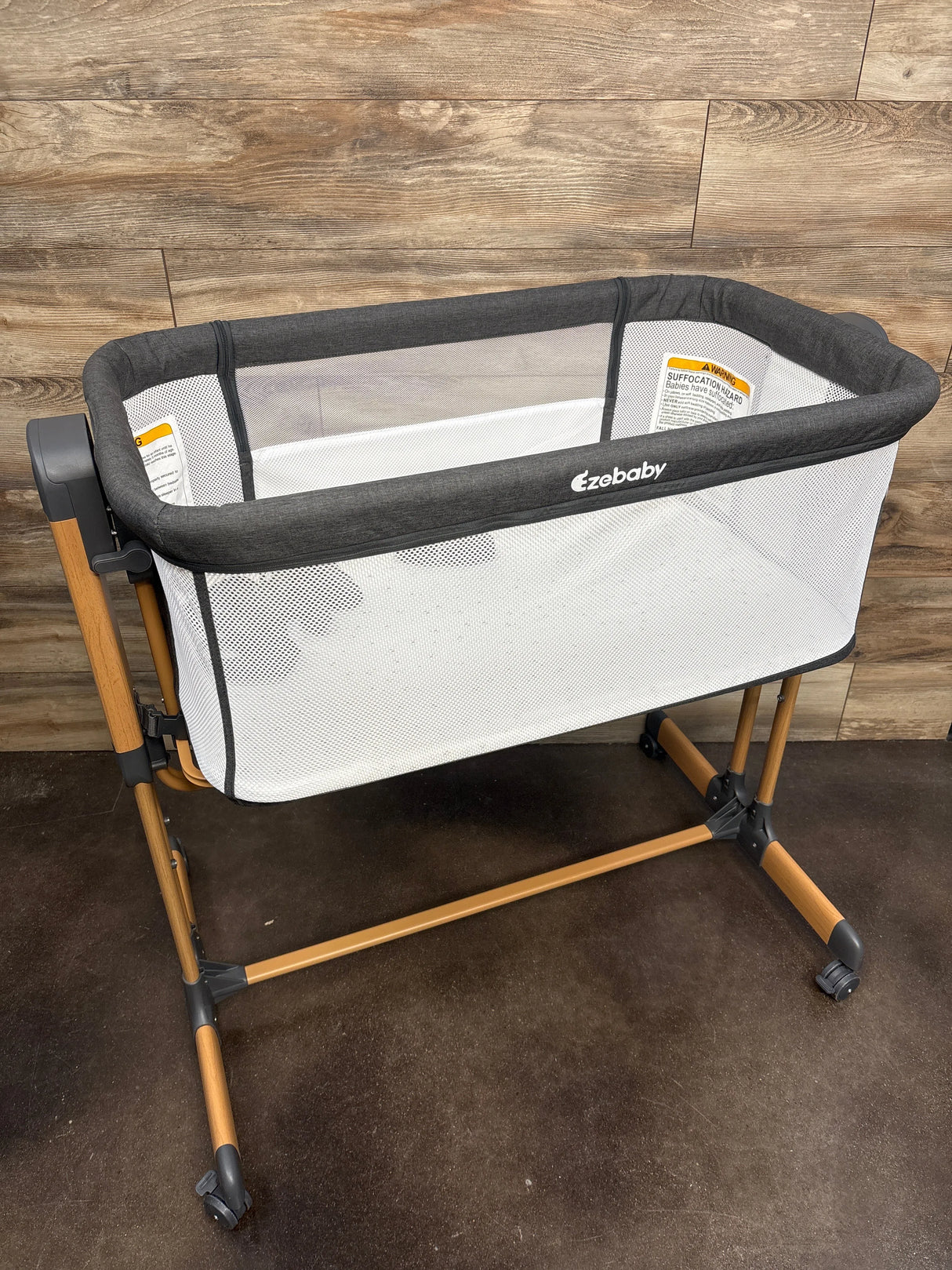 Ezebaby 3-in-1 Rocking Bassinet