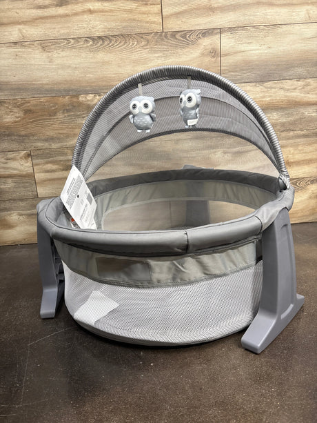 NEW Safety 1st Sleepy Traveler Infant Bassinet in Dreamscape - Me n Mommy To Be
