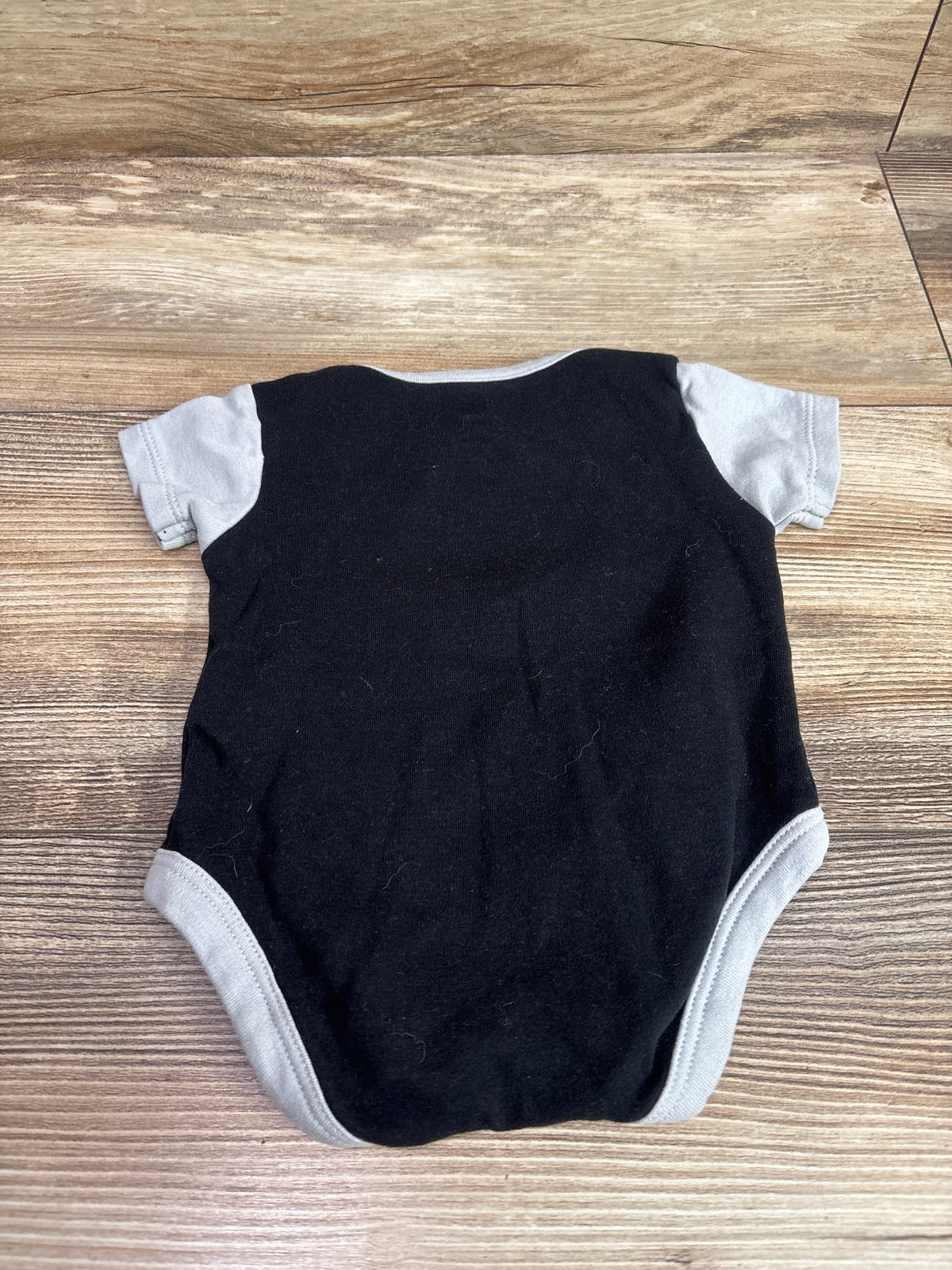 NFL Team Apparel Raiders Bodysuit Black sz 0/3m