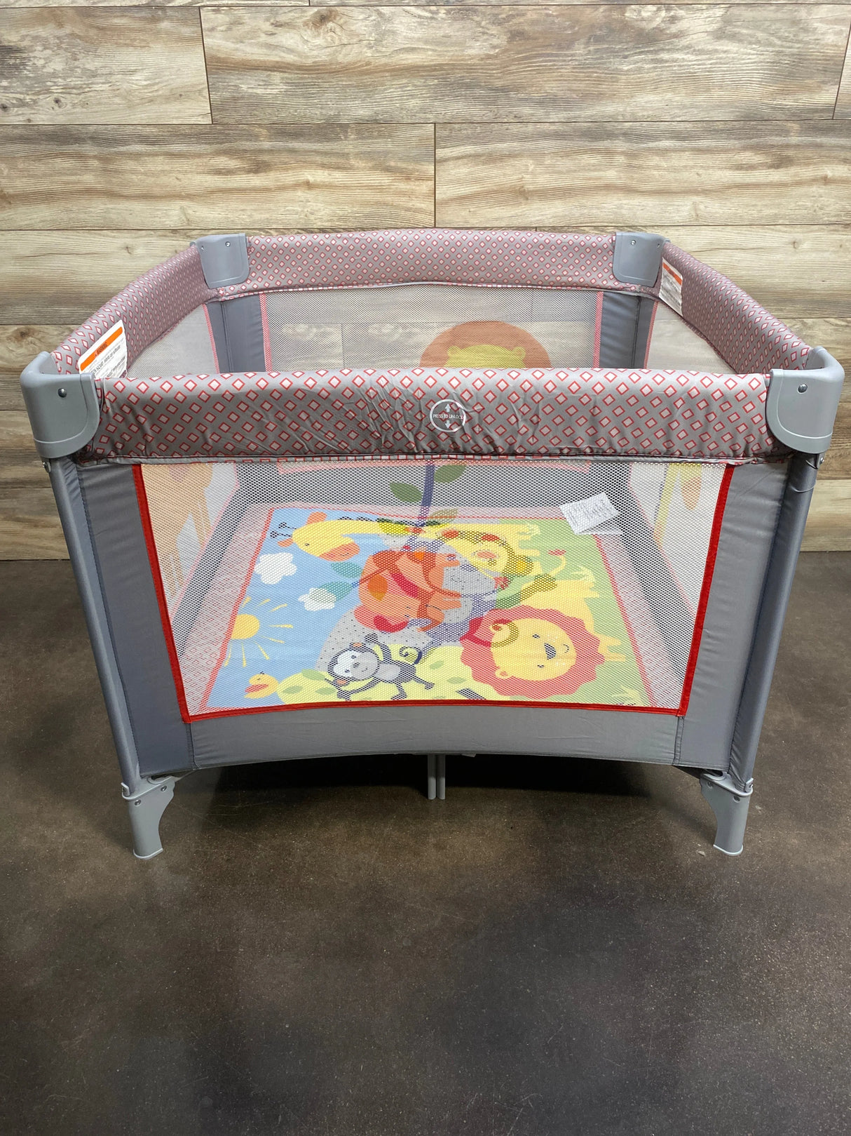 NEW Delta Children 36 x 36 Play Yard, Fun in The Jungle