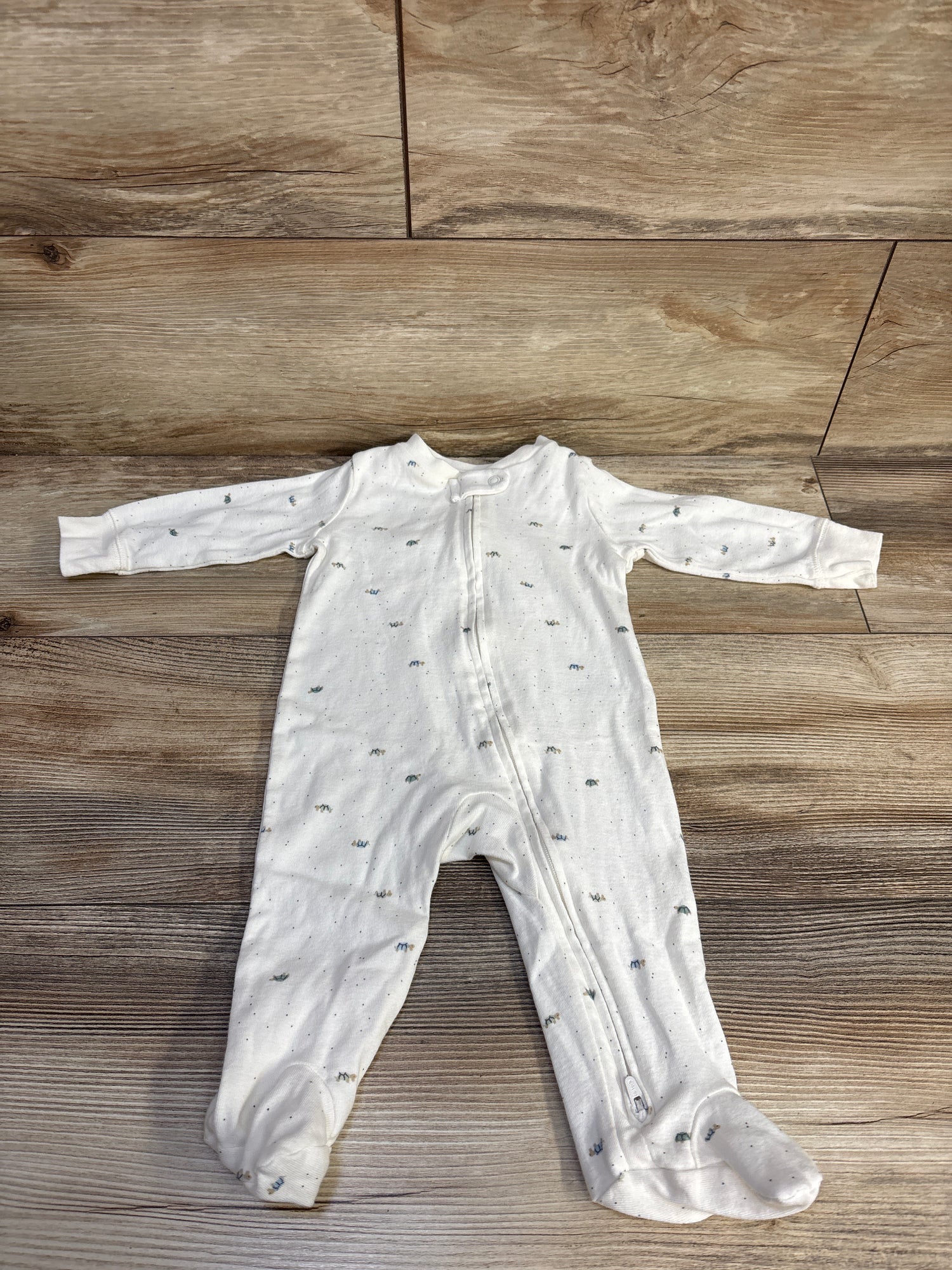 Carter's Sleeper Ivory sz 6m