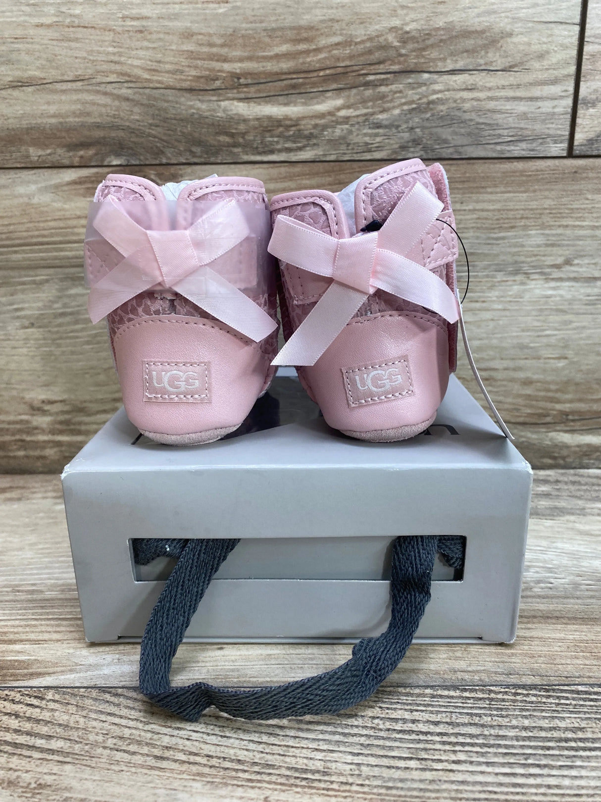 NEW UGG Baby Jesse Bow II Gel Hearts Pink Sz 2c/3c