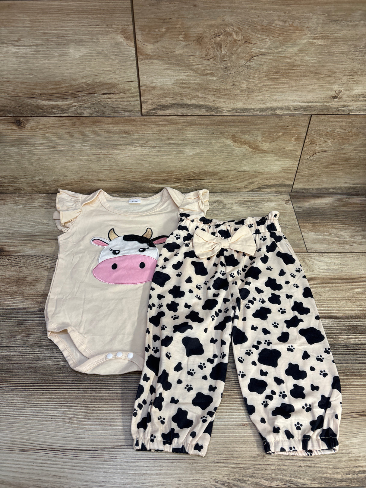2pc Cow Outfit Set Beige sz 9-12m