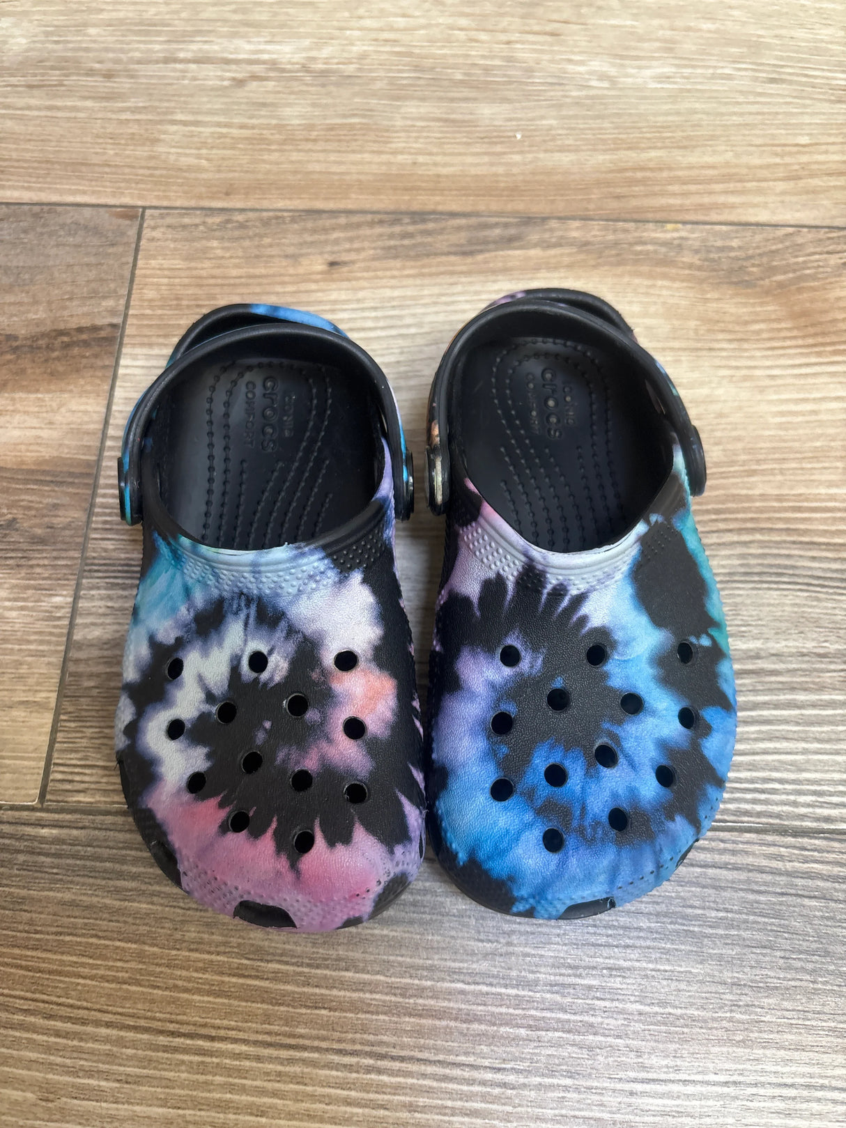 Crocs Classic Tie Dye Clogs Black sz 10c - Me n Mommy To Be