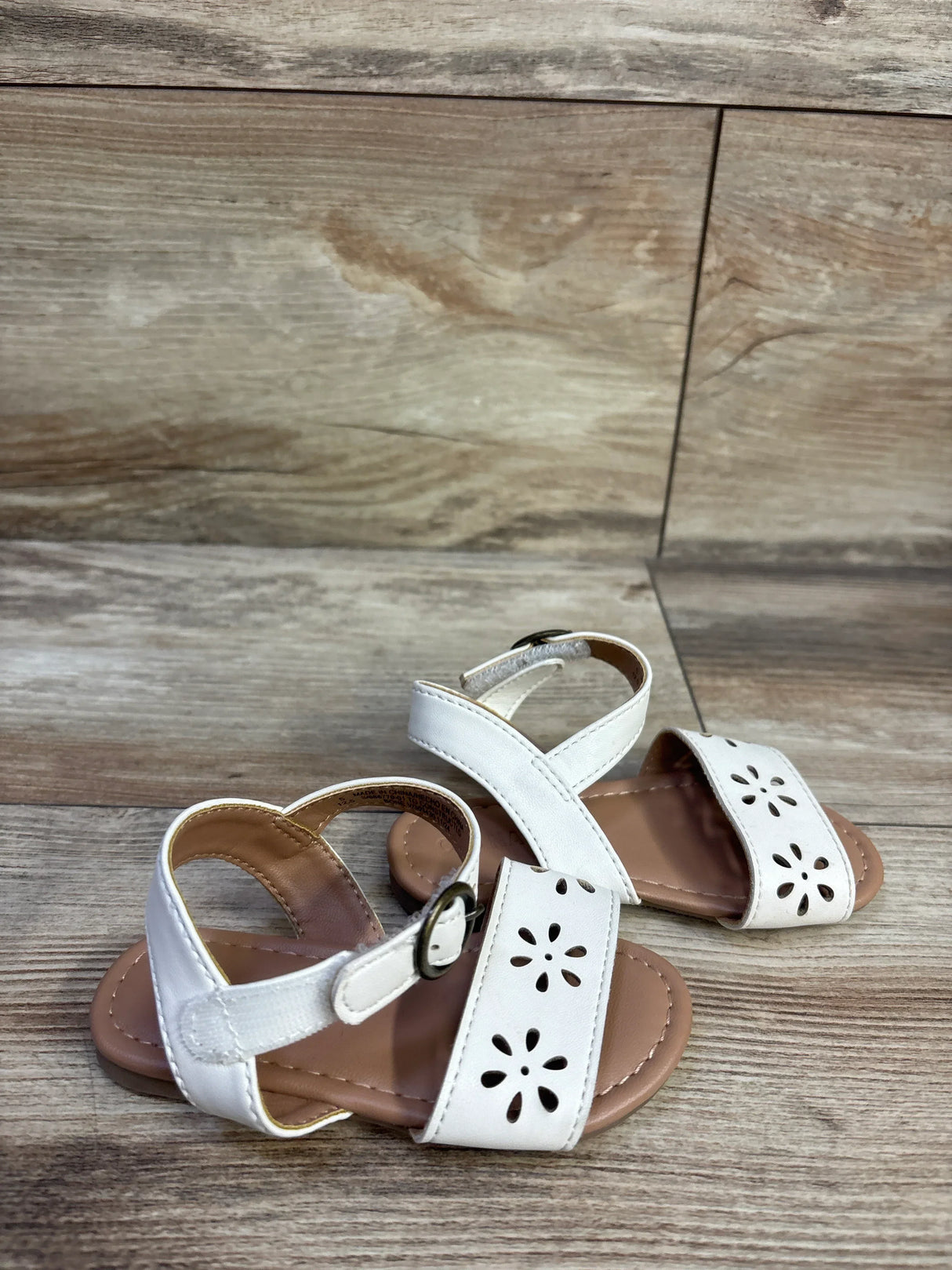 Old Navy Faux-Leather Sandals White sz 5c
