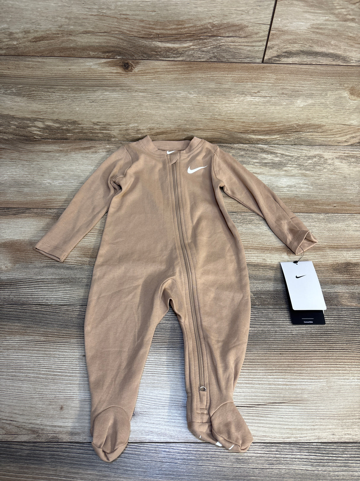 NEW Nike Sleeper Beige sz 6m