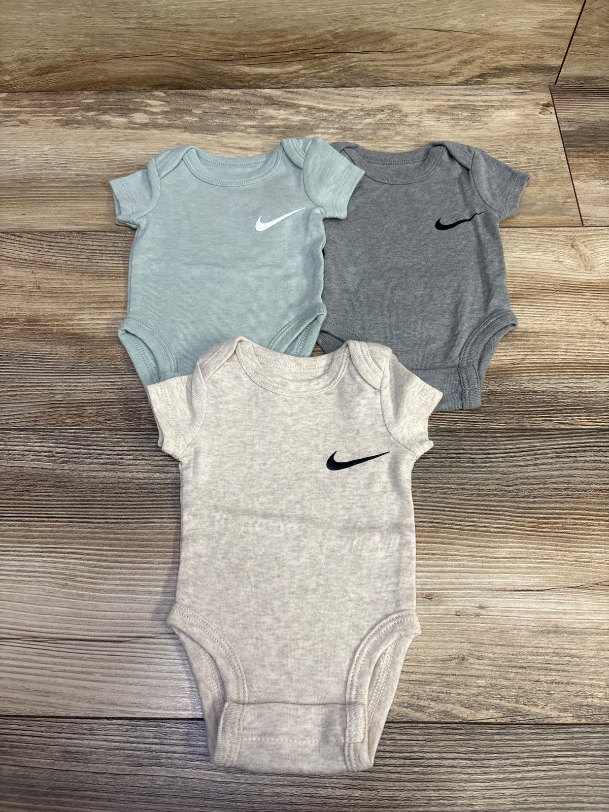 Nike 3pk Bodysuits Grey sz Newborn