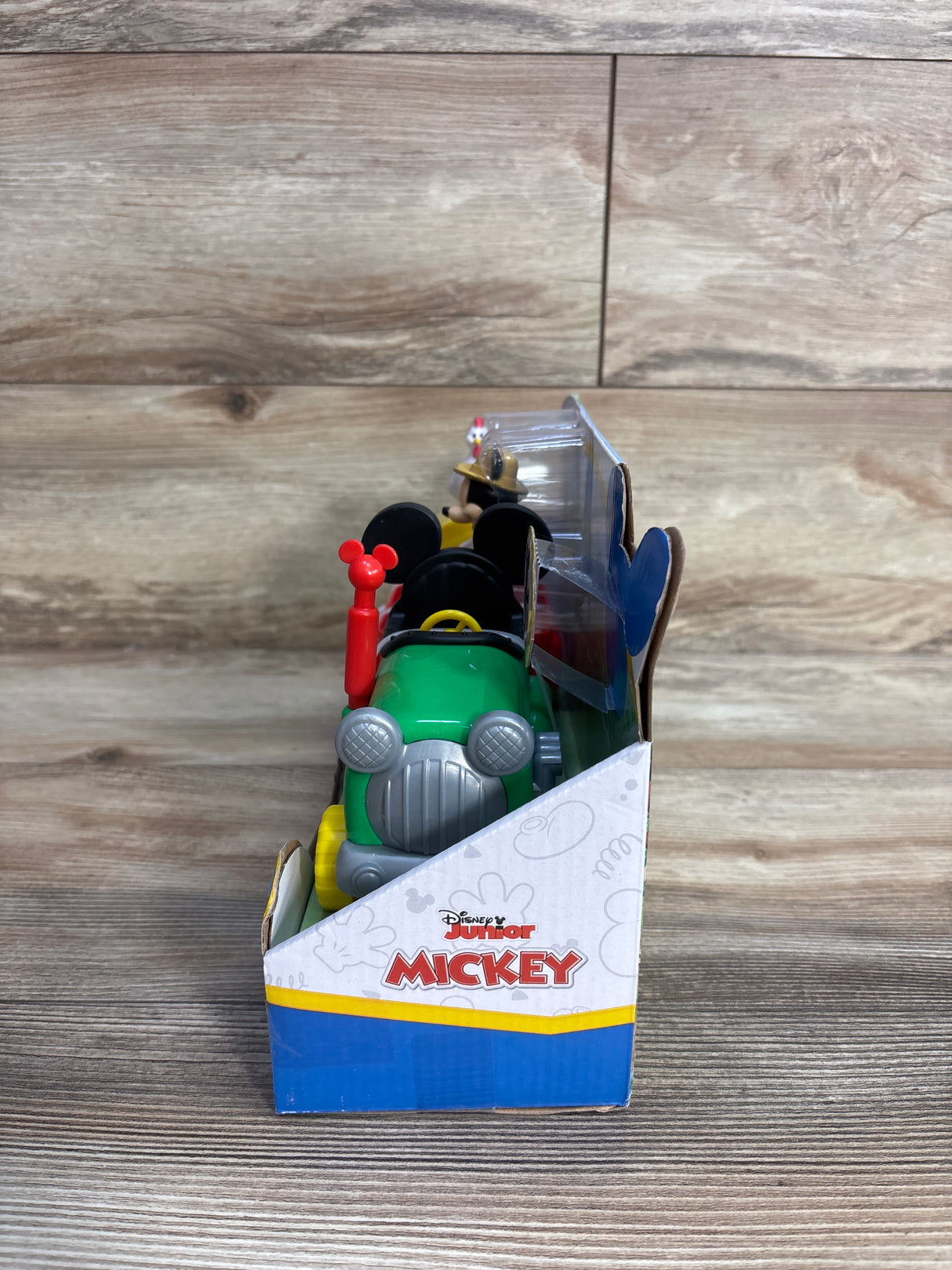 NEW Disney Junior Mickey Barnyard Fun Tractor