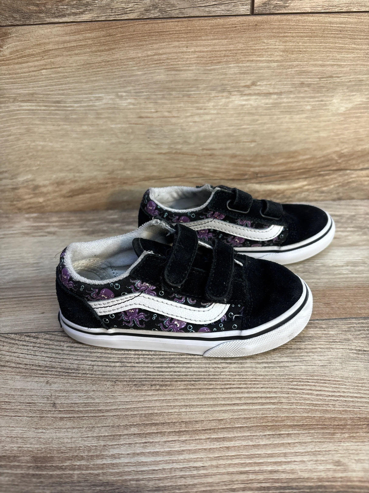 Vans Old Skool V Glow Octopus Sneakers, Black sz 9c