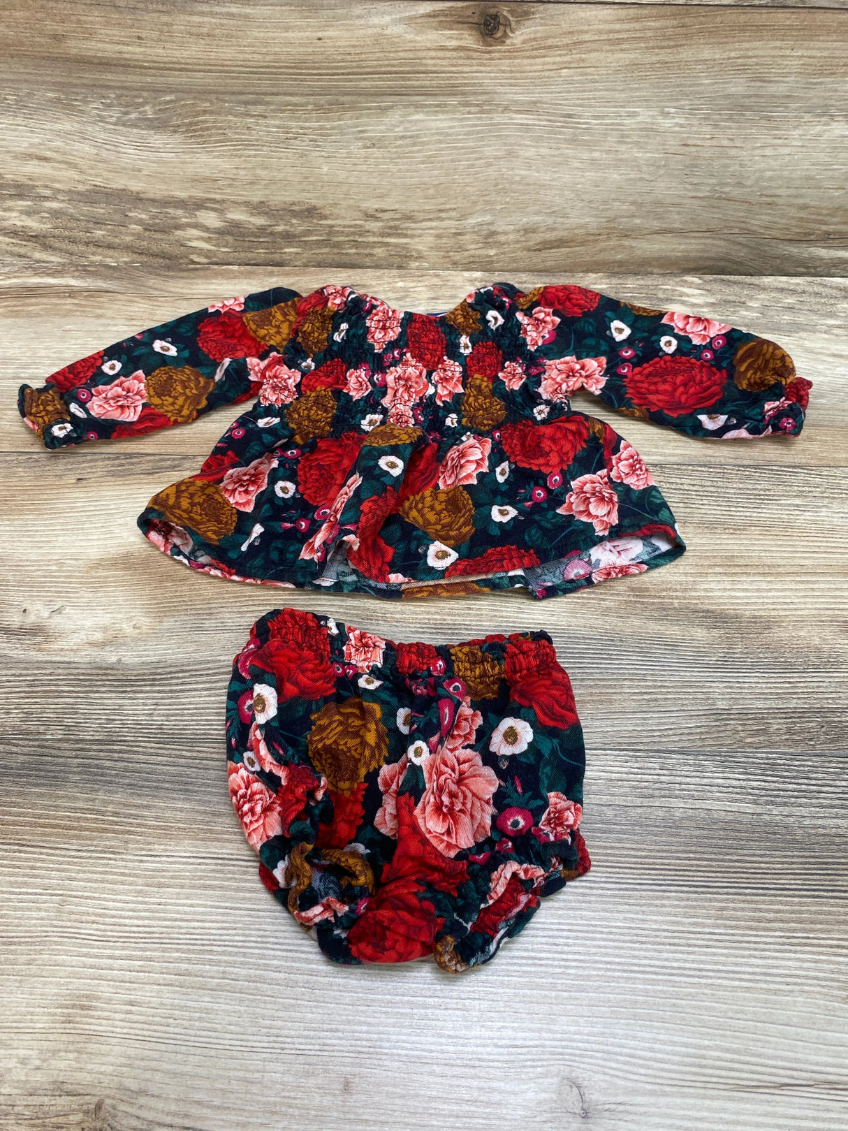 Old Navy Smocked Floral Top & Bloomers Set Red sz 3-6m