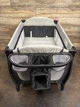 Pack n Play w/ Bassinet & Changing Table - Grey