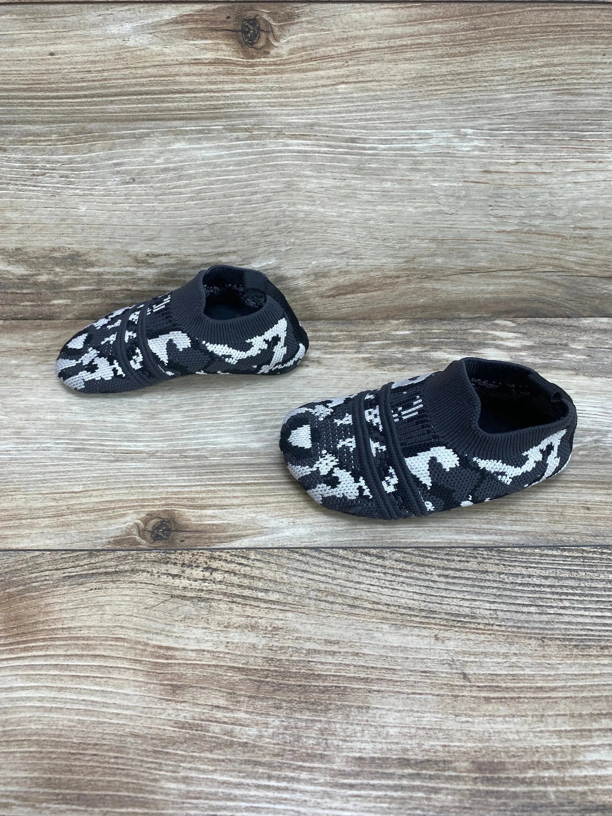 Toddler Kids Indoor House Slippers With Non-Slip Rubber Sole Black/Whte Sz 6c-7c