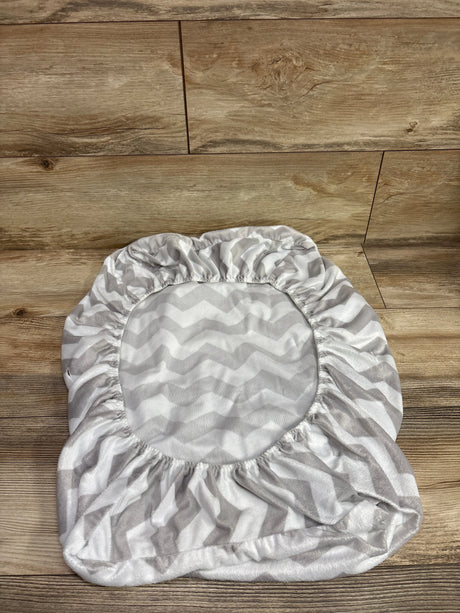 Summer Infant chevron pattern soft changing pad cover in white and grey