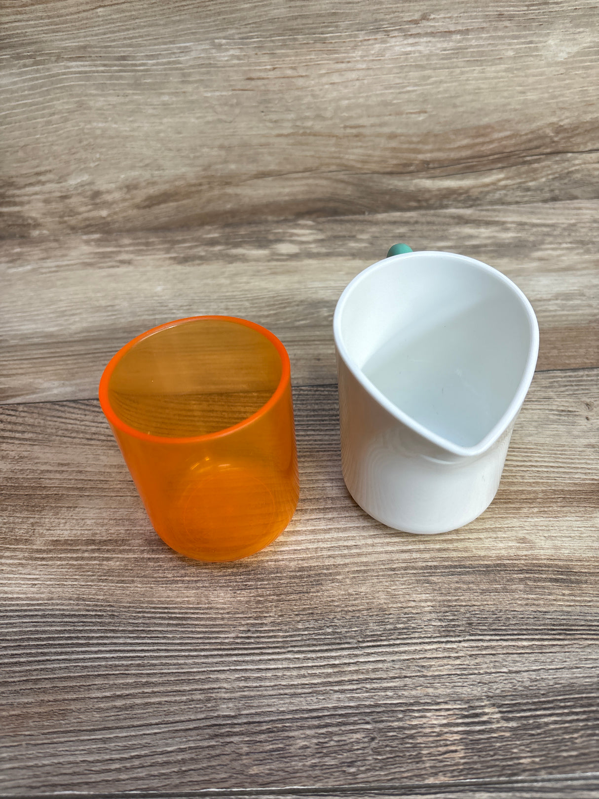 Lovevery Grooved Pitcher & Glass