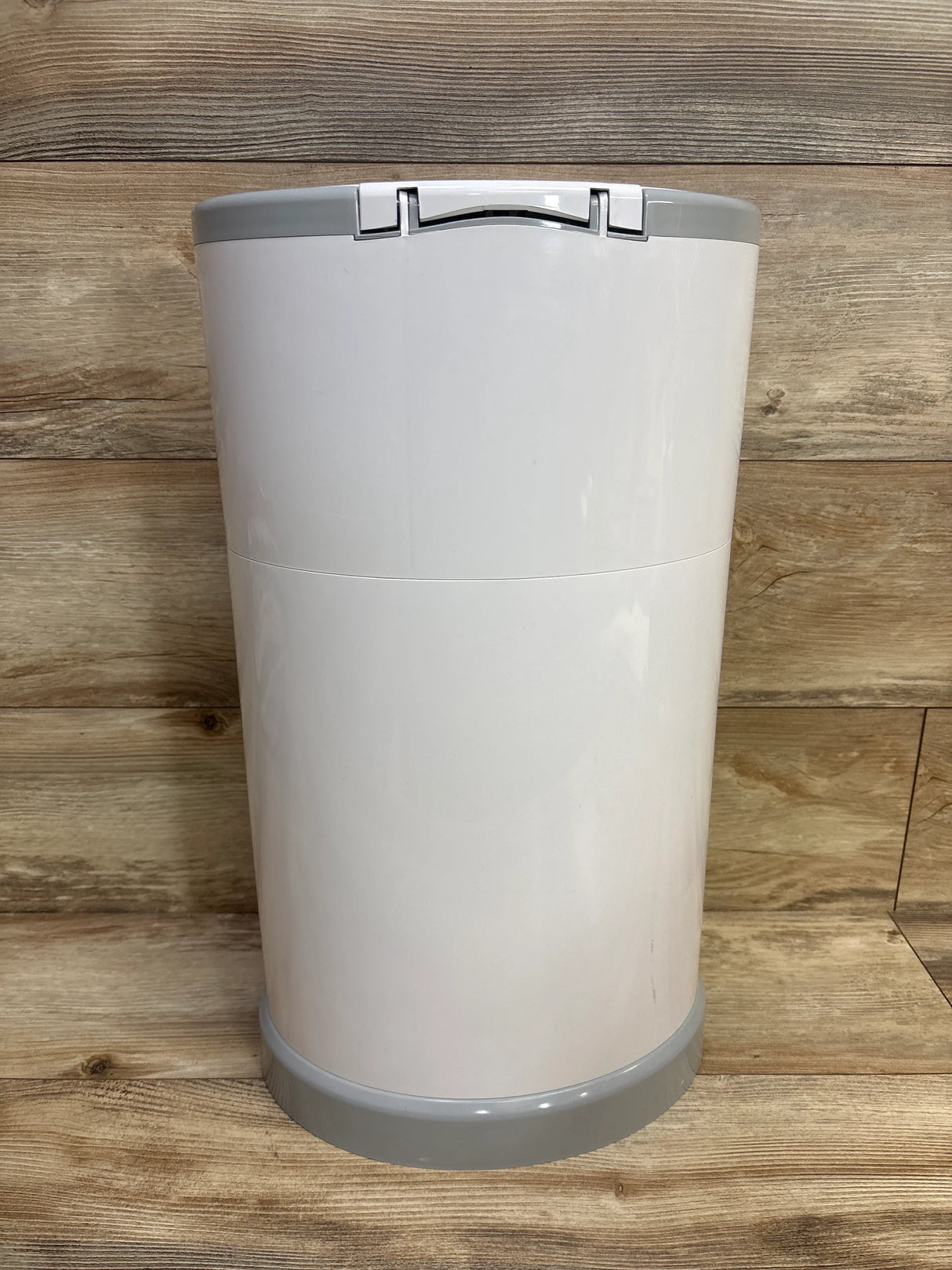 Dekor Plus Hands-Free Diaper Pail with Two Refill Packs