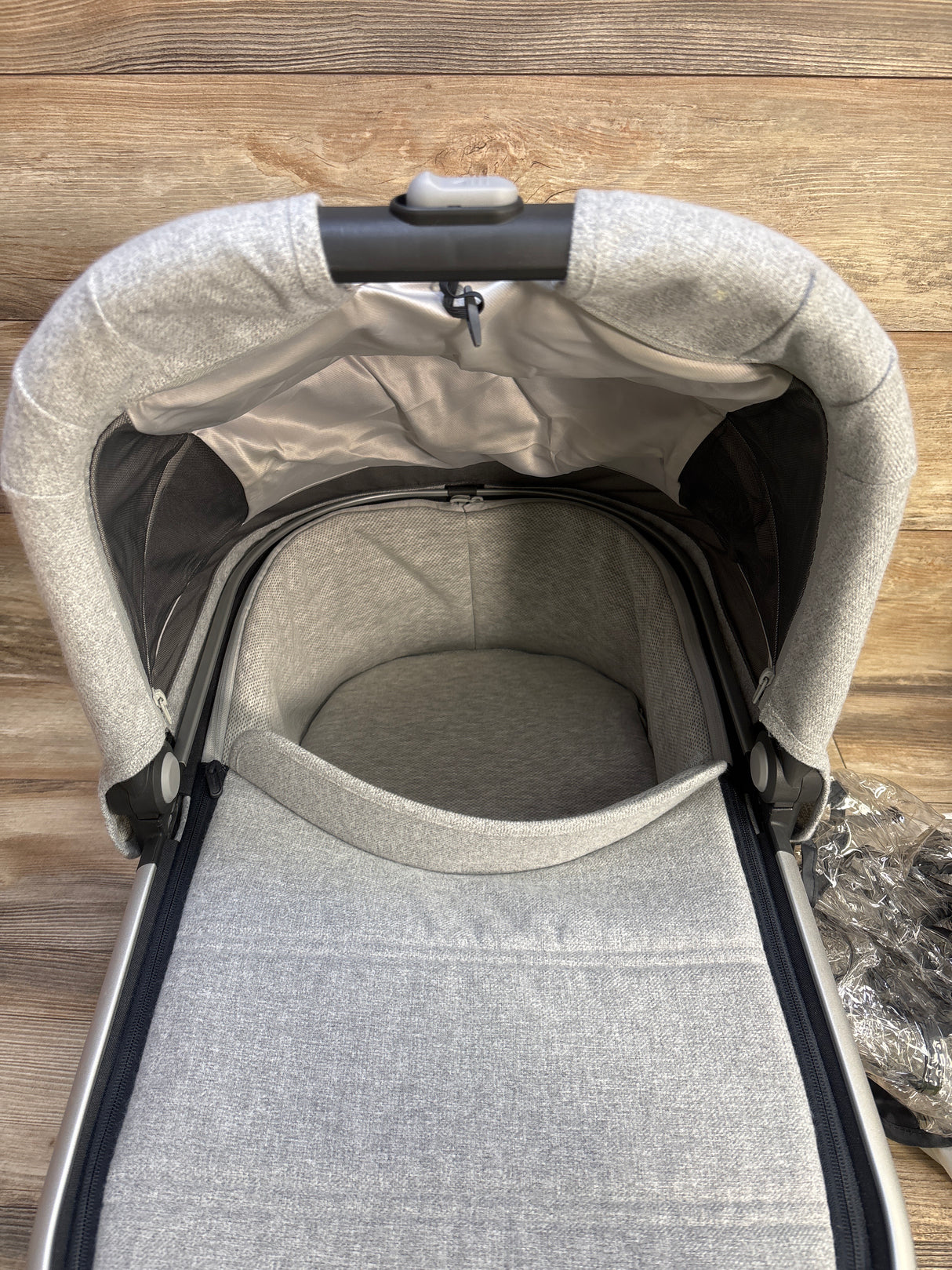 UPPAbaby Vista V2 Stroller & Bassinet in Gregory