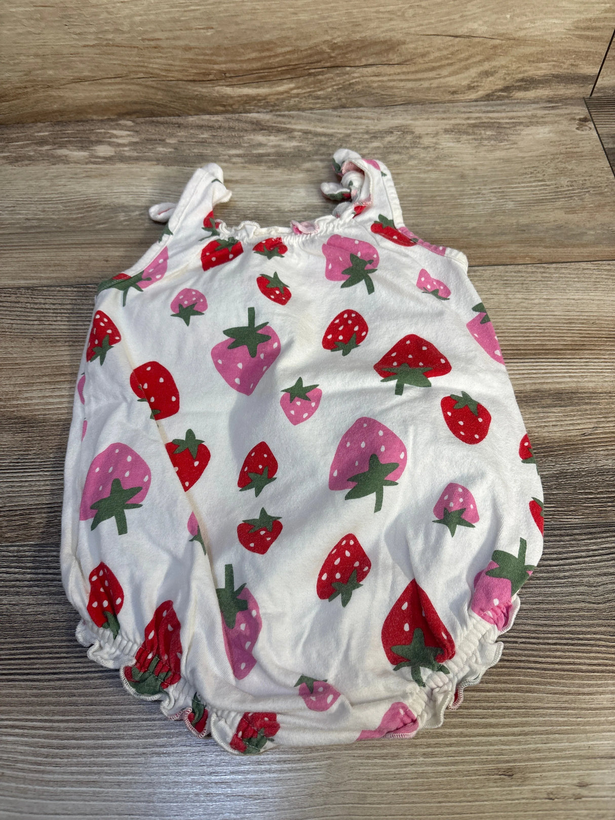 Old Navy Strawberry Print Bubble Romper White sz 18-24m