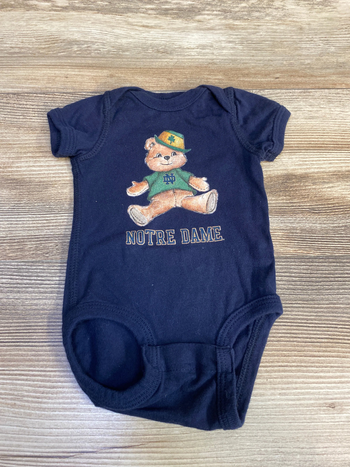 TT Gear Notre Dame Fighting Irish Tiny Turnip Teddy Bodysuit in Navy sz 3m
