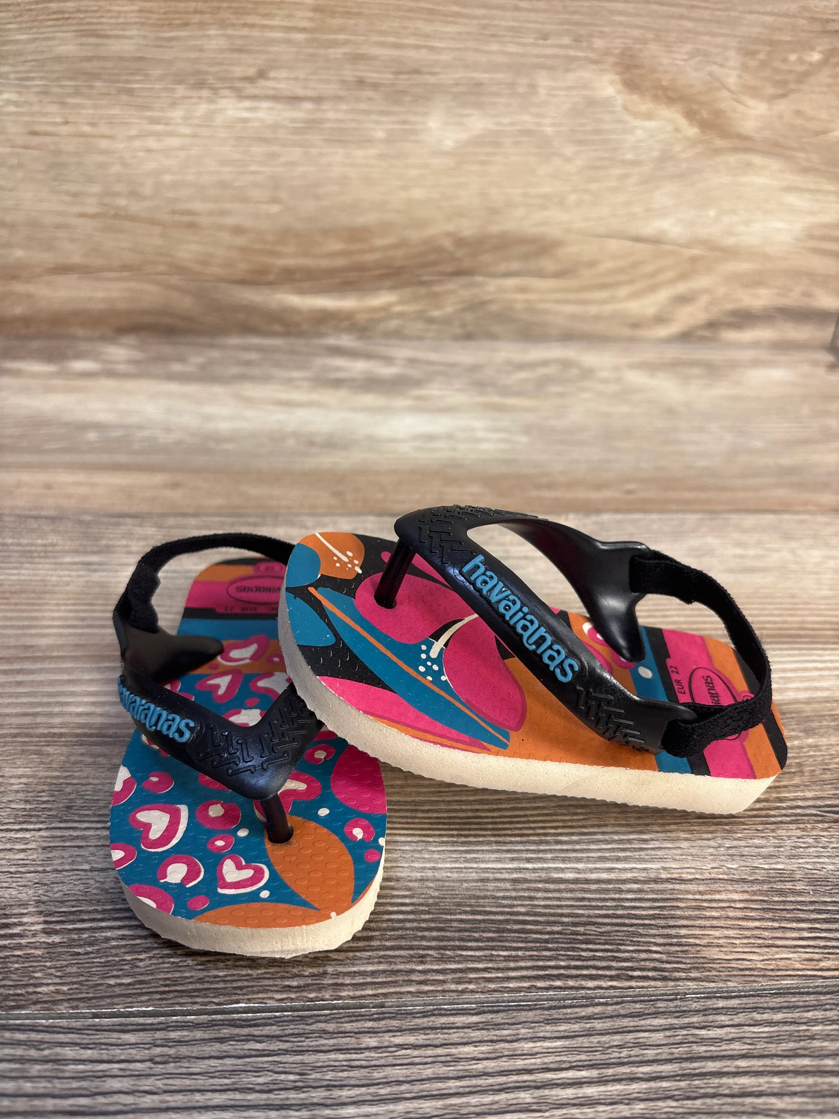 Havaianas Floral Flip Flops sz 6c