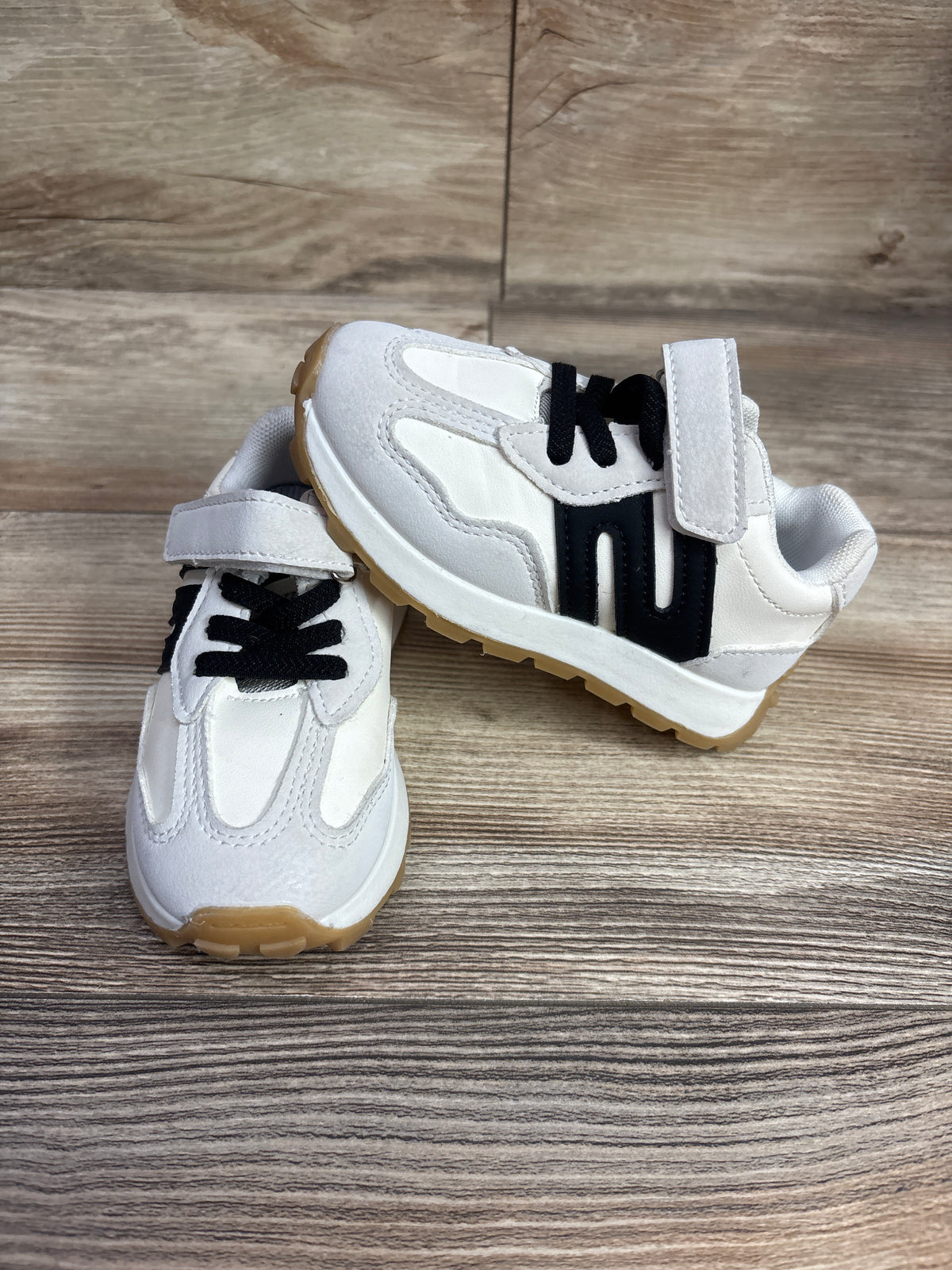Casual Hook And loop Strap Sneakers Cream sz 7.5c