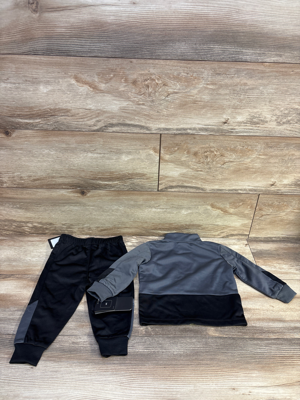 NEW Nike 2pc Tracksuit Grey sz 12m